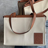 Ziva's Charm handbag – detail view (32cm*24cm*16cm)