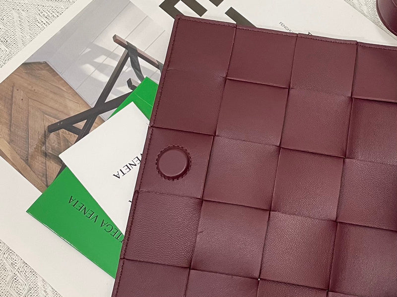 Classic Vegan Leather Handbag - Versatile Everyday Design | Women's Statement Accessory #1629 - interior view (image 6) of designer-inspired handbag
