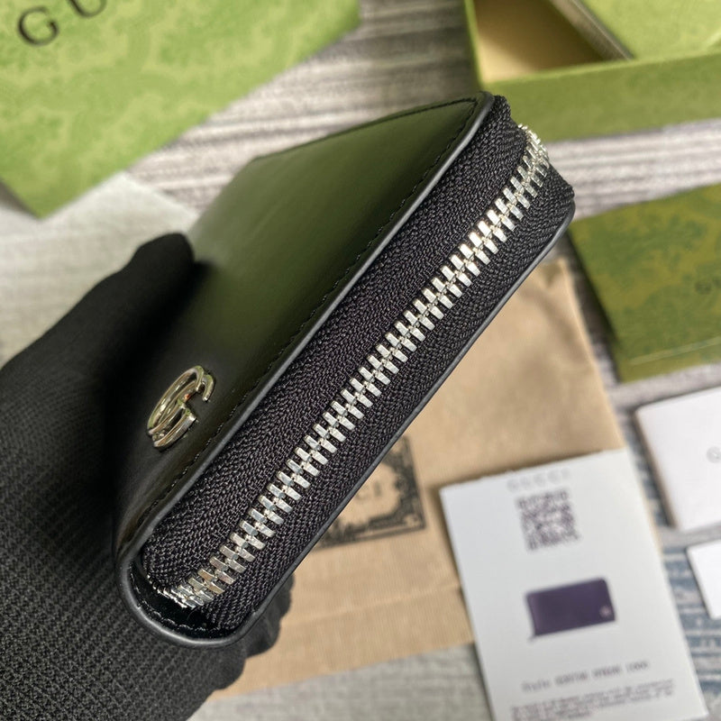 Interior view of modern polished women's handbag – women's luxury handbag