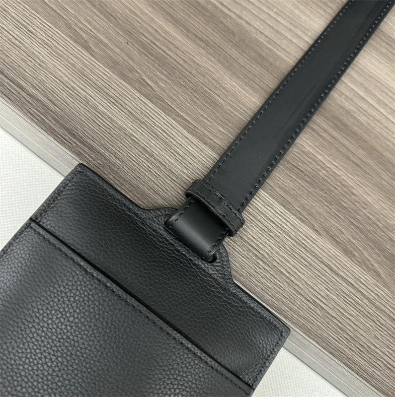 Ziva's Charm handbag – product shot (22cm*6.5cm*13cm)