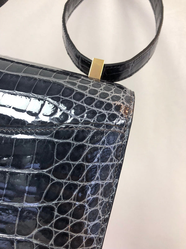 Interior view of poised premium bag