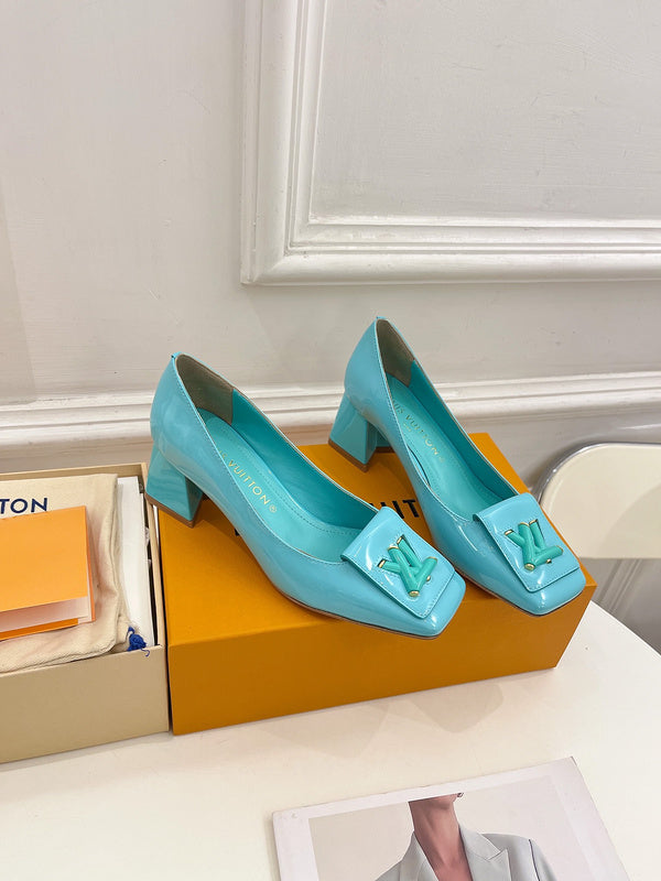 Louis Vuitton shoes Style 302 - true-to-life color detail