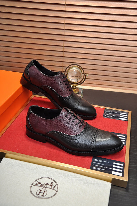Hermes shoes Style 063 - close-up of bold signature style