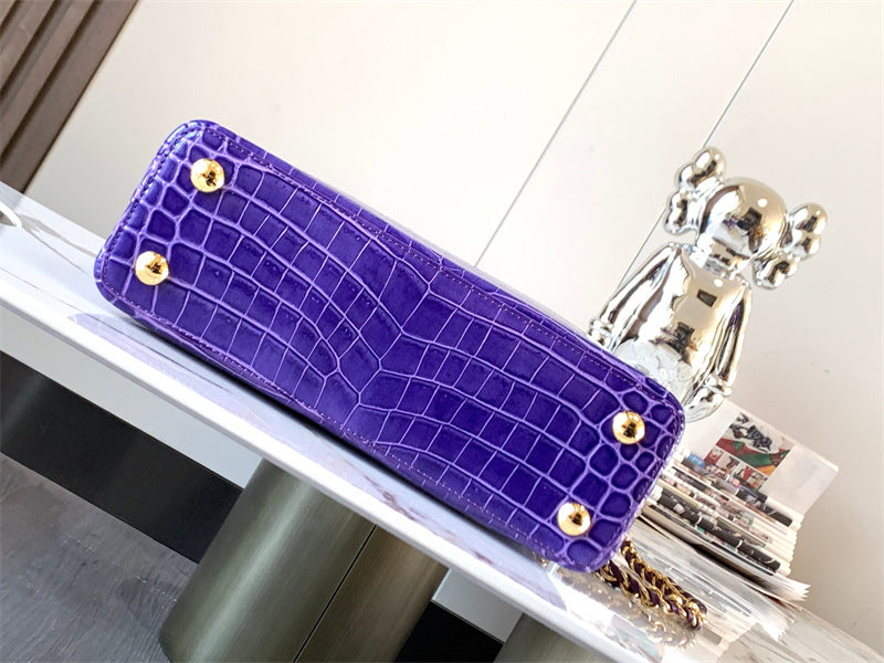  Contemporary structured bag front view 7