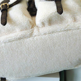  Chic tote bag carried on shoulder