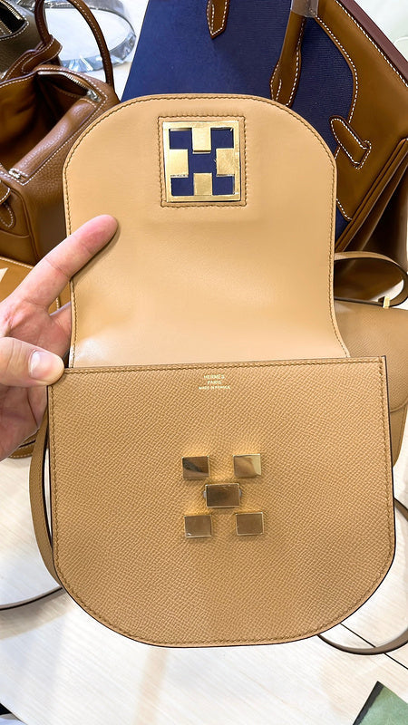 Interior view of classic premium bag