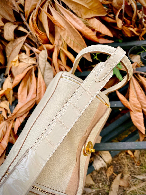 Interior view of effortless premium bag