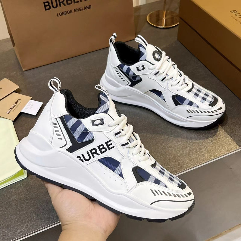 Burberry shoes Style 078 - packaging and accessories