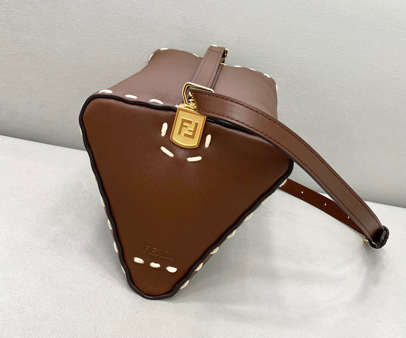 Ziva's Charm handbag – detail view (23cm*14cm*13cm)