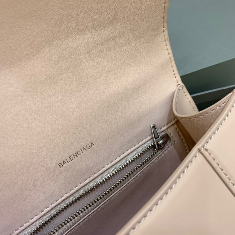 Contemporary Vegan Leather Handbag - Statement Silhouette | Women's Fashion Handbag #545 - texture close-up (image 9) of designer-inspired handbag