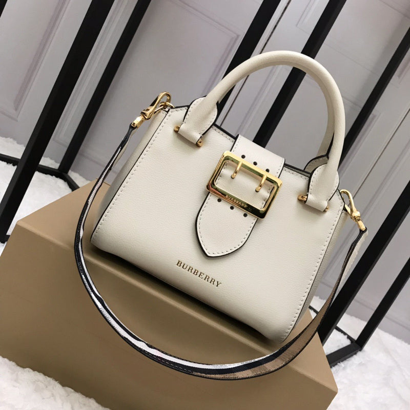 Ziva's Charm handbag – front view (one versatile size)