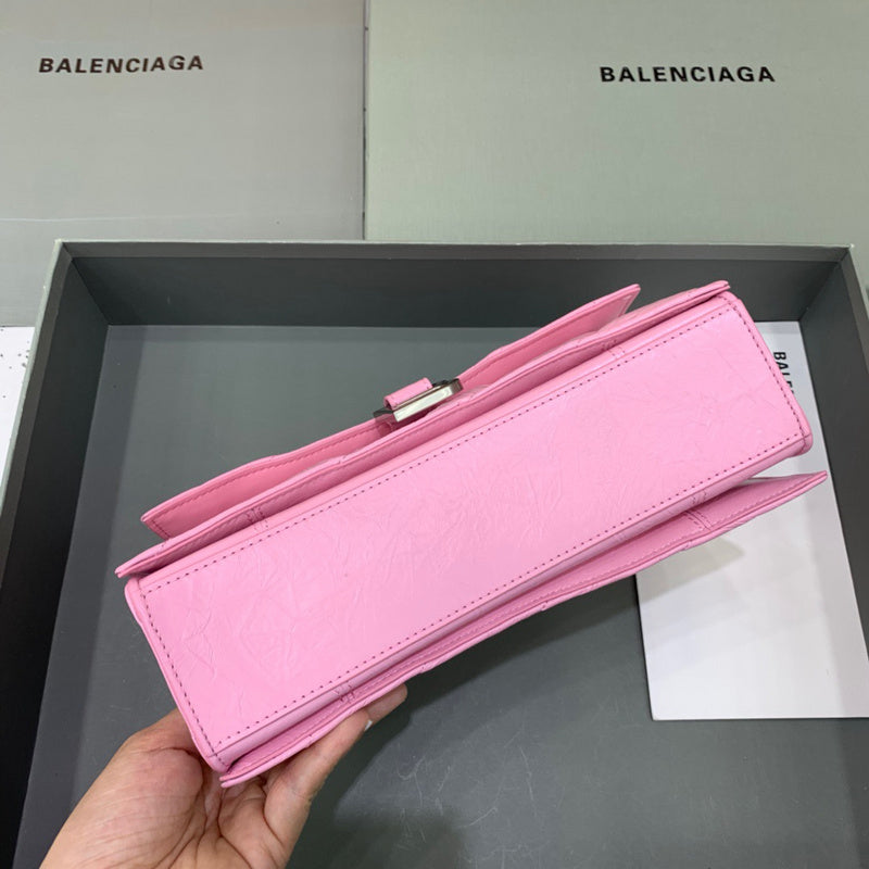 Understated Premium PU Leather Handbag - Smooth Faux-Leather Exterior | Women's Luxury Handbag #278 - hardware and detail close-up (image 5) of designer-inspired handbag