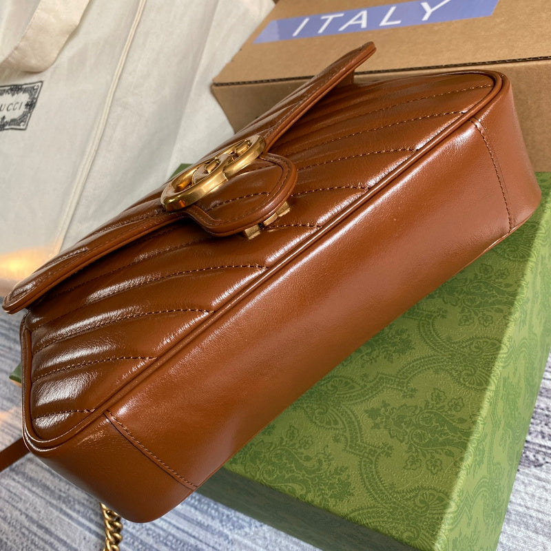 Handle and strap detail of classic chic women's handbag – women's luxury accessory