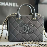 Zivas Charm Streamlined Design Everyday Handbag (Elevated Daily Companion) – Close-Up Detail