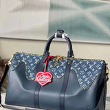Side profile of modern sleek women's handbag – women's luxury accessory