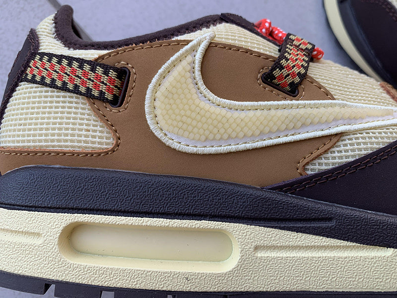 Nike Men's & Women's Designer Low-Top Shoes — Style 197 back view