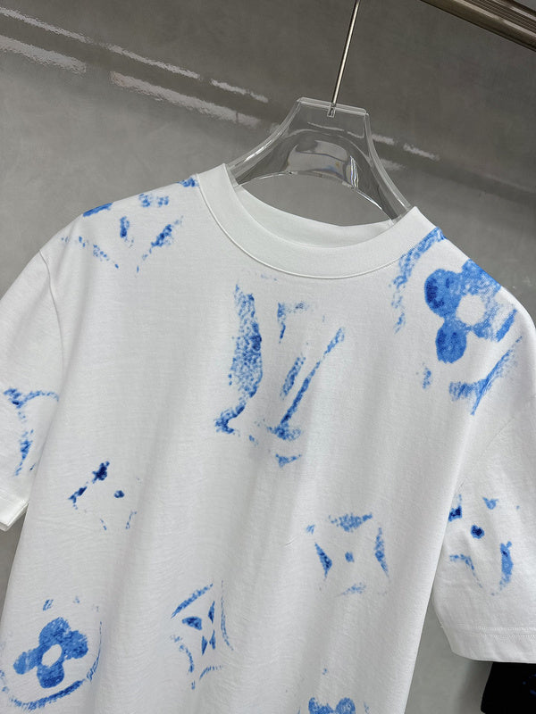 Full styled look of Louis Vuitton cotton t-shirt with streetwear-inspired cut