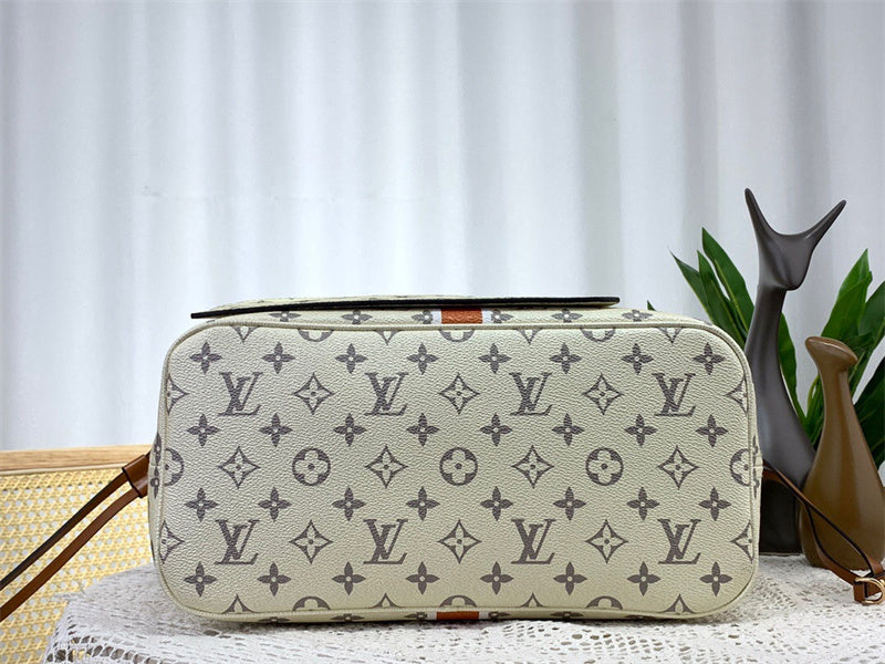  Streamlined carryall bag front view 7