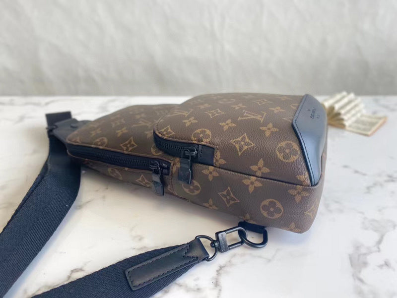 Close-up detail of premium everyday-luxe women's handbag – women's luxury handbag