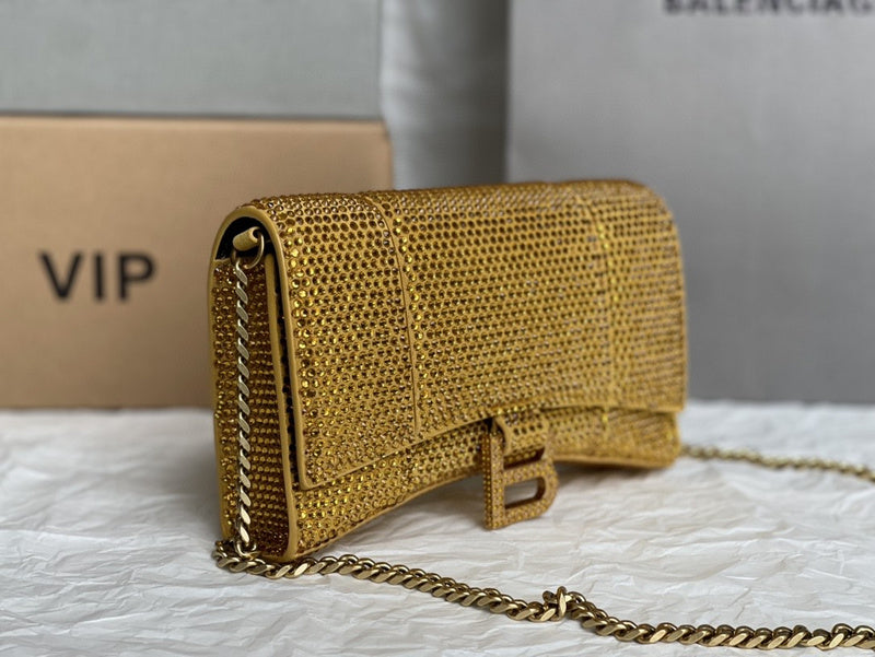 Zivas Charm Modern Edge Statement Handbag (Everyday Luxury Essential) – Back View