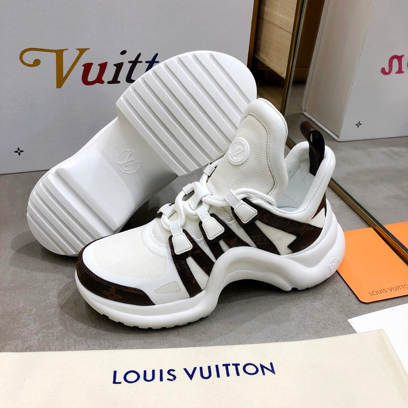 Louis Vuitton shoes Style 274 - top view showing design