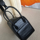  classic shopper bag detail view showing craftsmanship 8