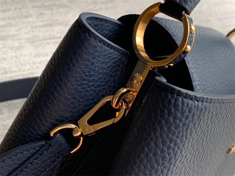  Classic carryall bag front view 13