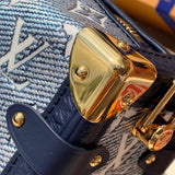  Polished structured bag carried on shoulder 10