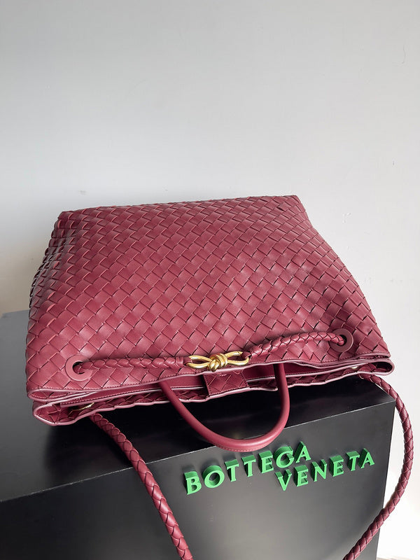 Contemporary Vegan Leather Handbag - Smooth Faux-Leather Exterior | Women's Designer-Inspired Purse #1596 - hardware and detail close-up (image 5) of designer-inspired handbag