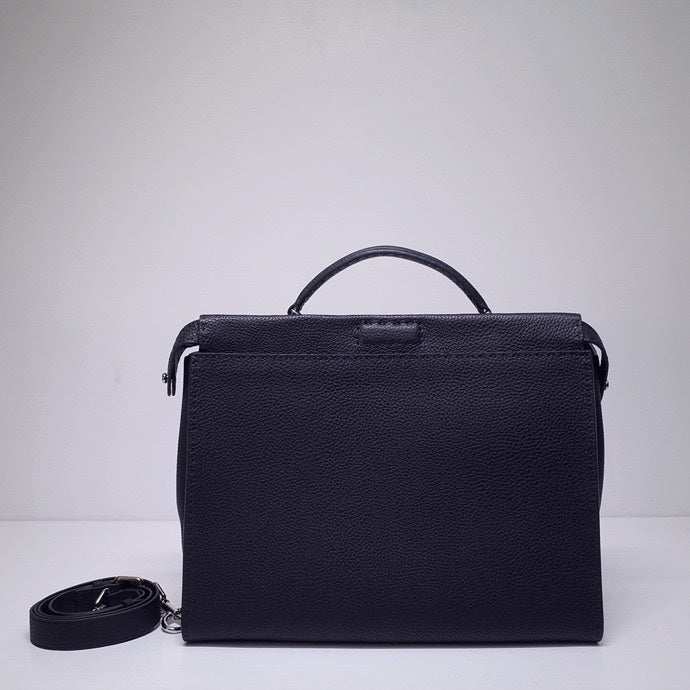 Ziva's Charm handbag – close-up view (38cm*33cm*16cm)