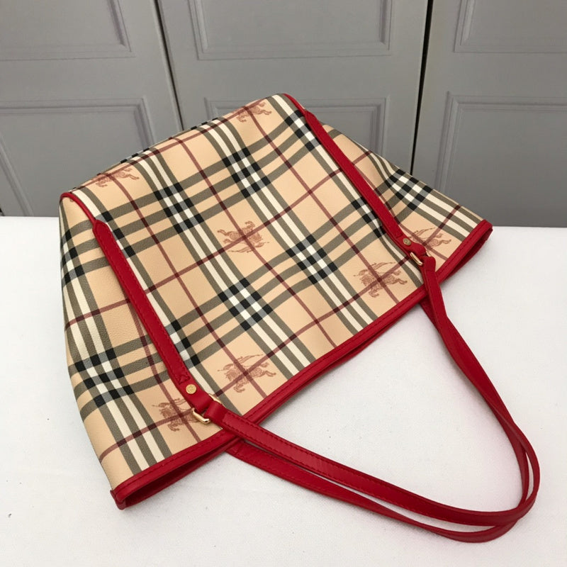 Ziva's Charm handbag – close-up view (one versatile size)