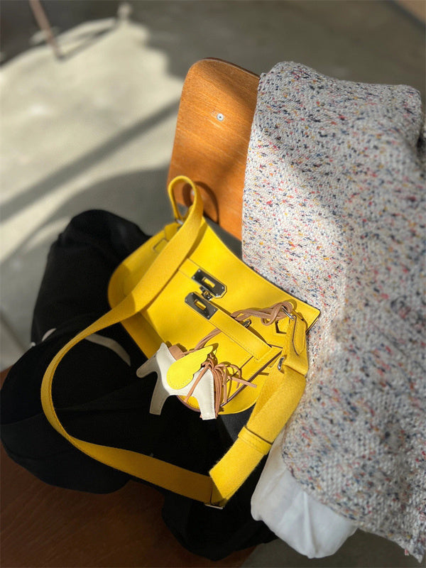  Everyday handbag carried on shoulder