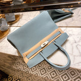  Sophisticated top-handle bag front view 7