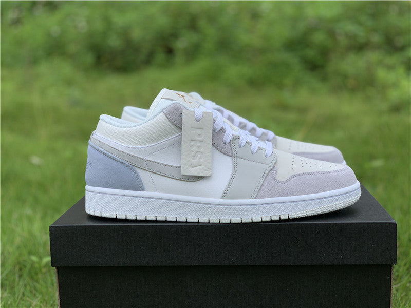 Nike Men's & Women's Premium Low-Top Trainers — Style 049 back view
