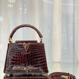  tote bag interior and compartment view 21