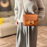 Interior view of streamlined premium bag