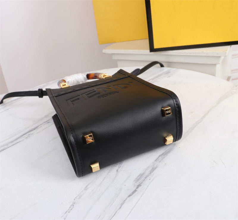 Ziva's Charm handbag – product shot (Standard Size)