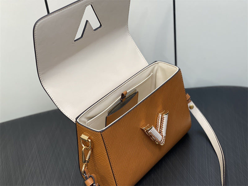  satchel interior and compartment view 9