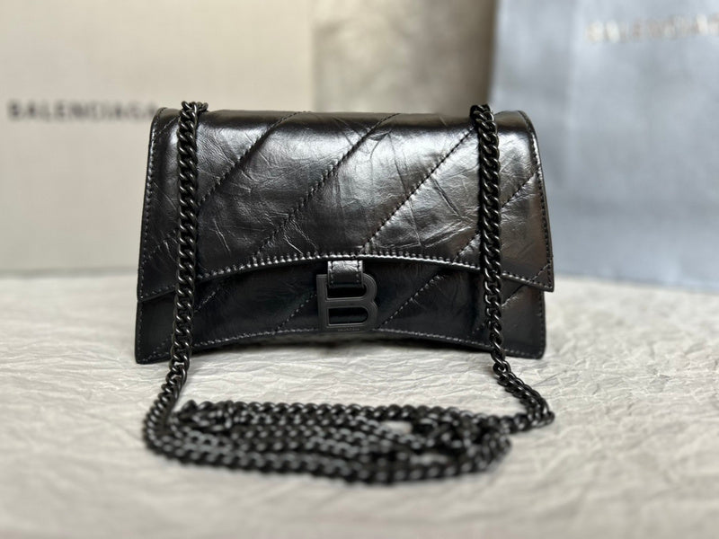 Zivas Charm Refined Structure Statement Handbag (Effortless Style Upgrade) – Full Silhouette