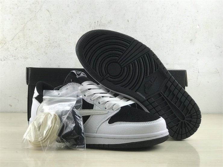Nike all-black luxury sneakers view 15 cushioned comfort fit