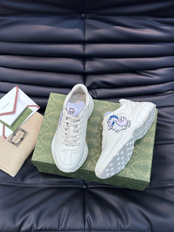 Gucci classic monochrome luxury sneakers view 8 everyday casual design