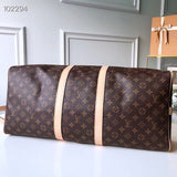 Handle and strap detail of everyday-luxe refined women's handbag – women's everyday handbag