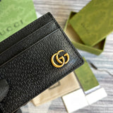 Styled lifestyle shot of elevated premium women's handbag – women's everyday handbag