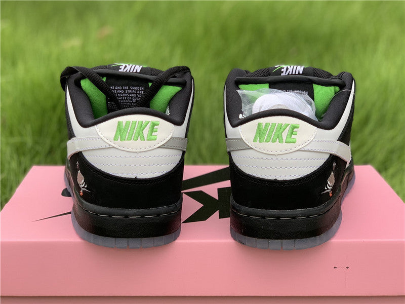 Nike Men's & Women's Luxury Low-Top Trainers — Style 033 side view