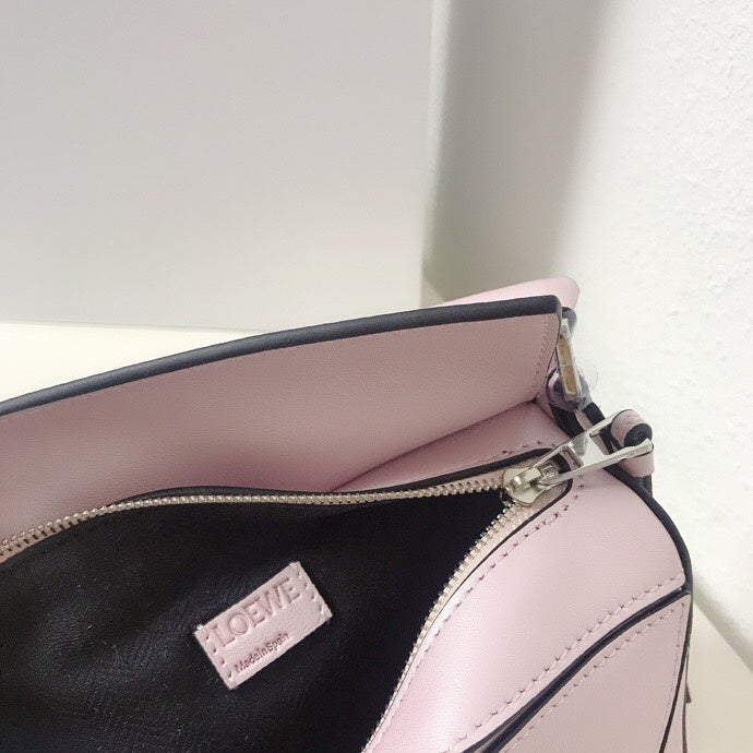 Ziva's Charm handbag – carry view (18cm*7cm*13cm)