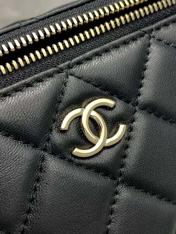 Zivas Charm Refined Structure Designer Handbag (Thoughtfully Structured Design) – Styled Look
