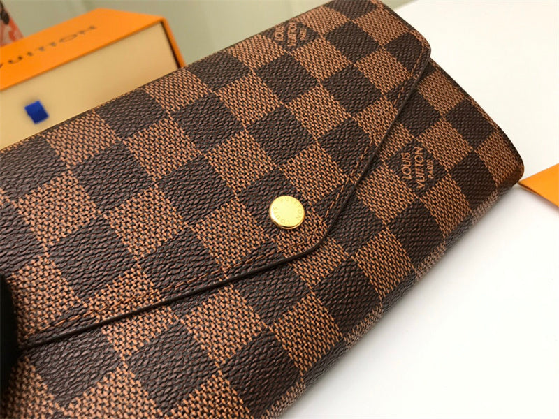  everyday bag interior and compartment view