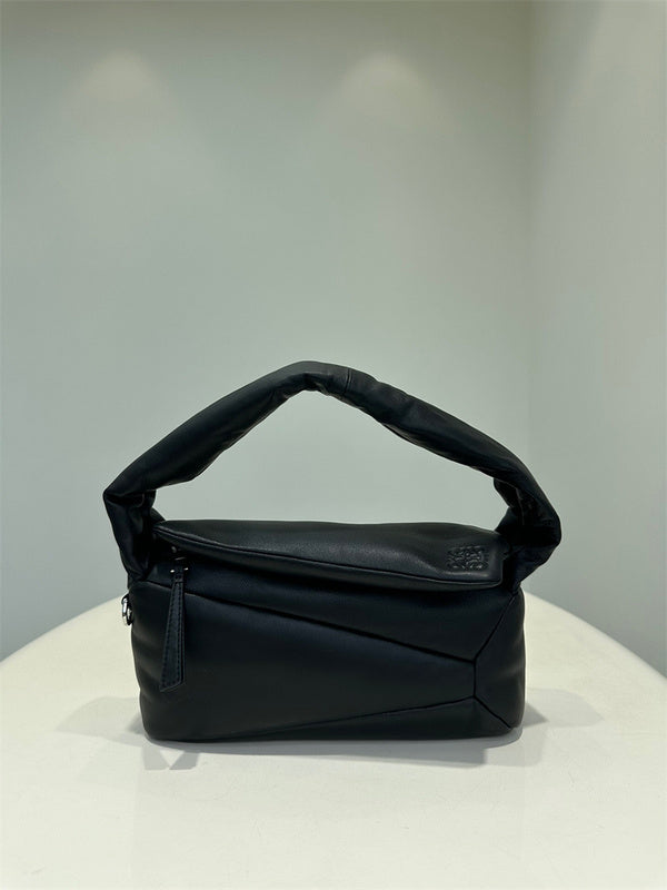 Ziva's Charm handbag – interior view (28.5cm*14cm*10.2cm)