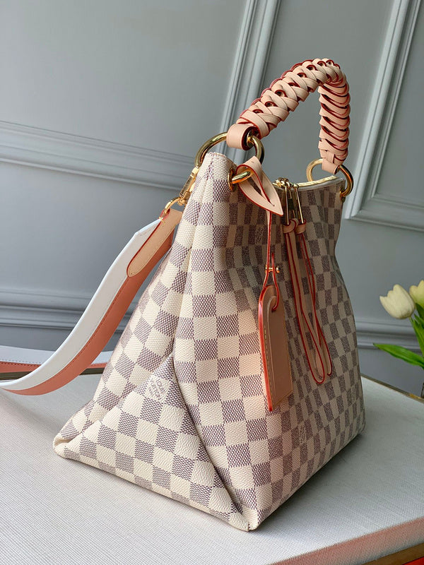 Side profile of classic everyday-luxe women's handbag – women's everyday handbag