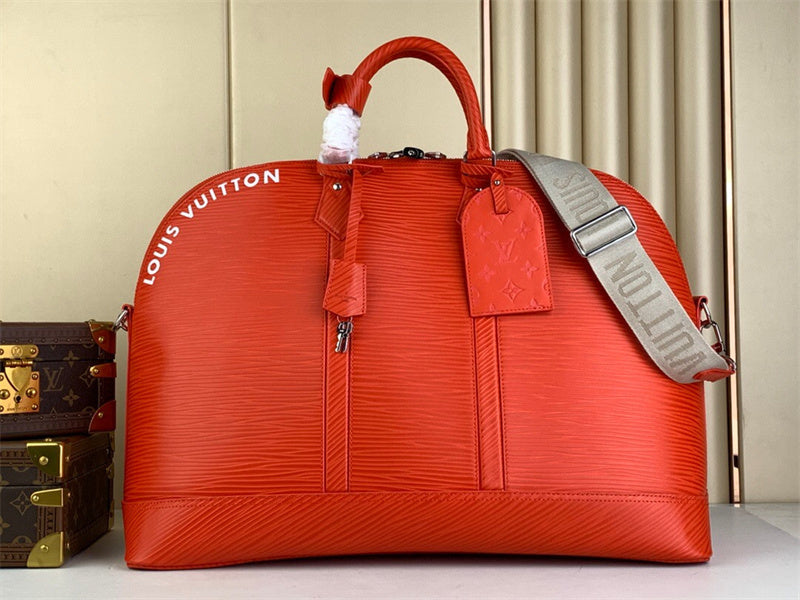  understated shoulder bag detail view showing craftsmanship 8